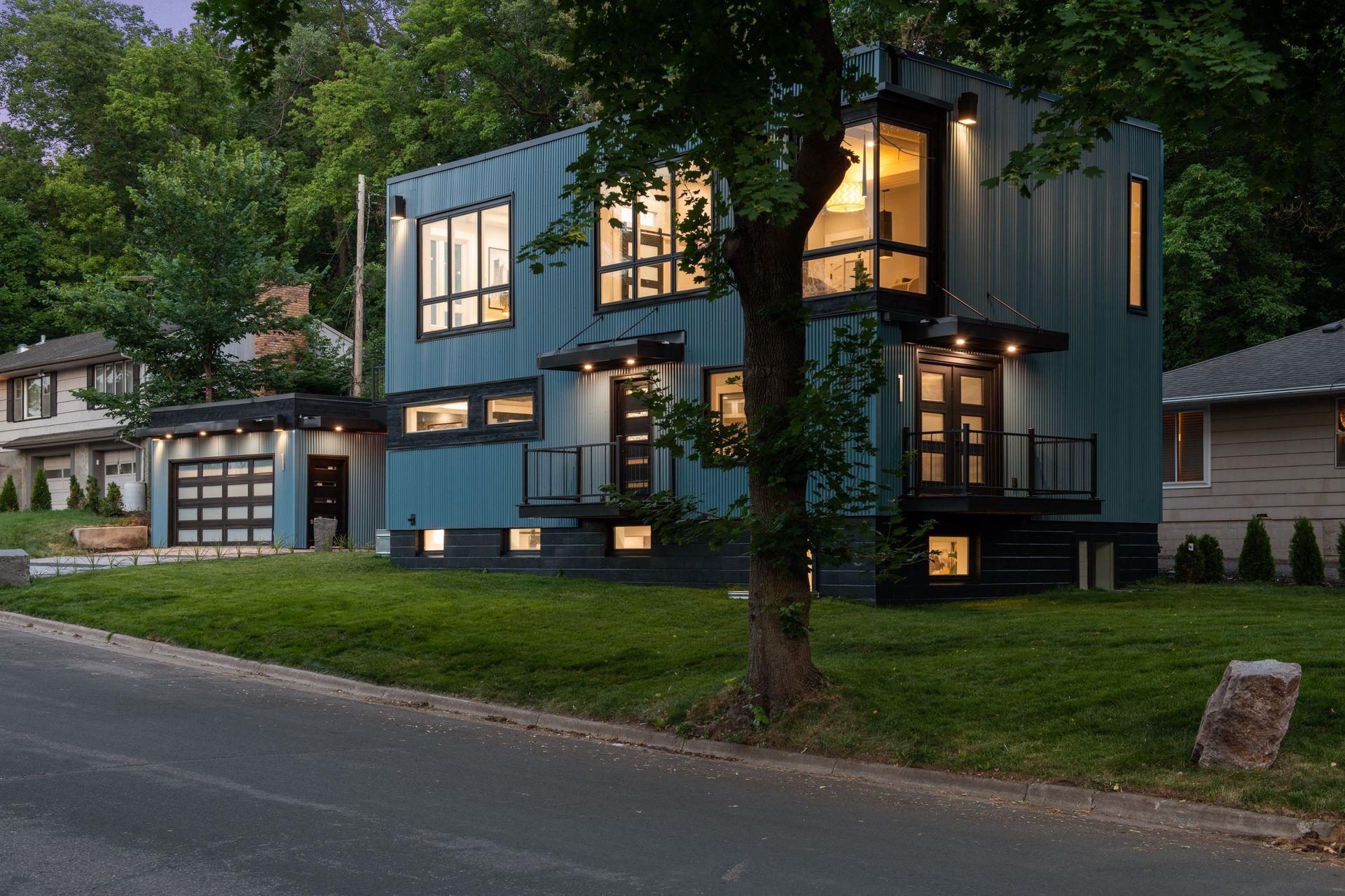 1 Thomas Avenue Minneapolis MN 55405