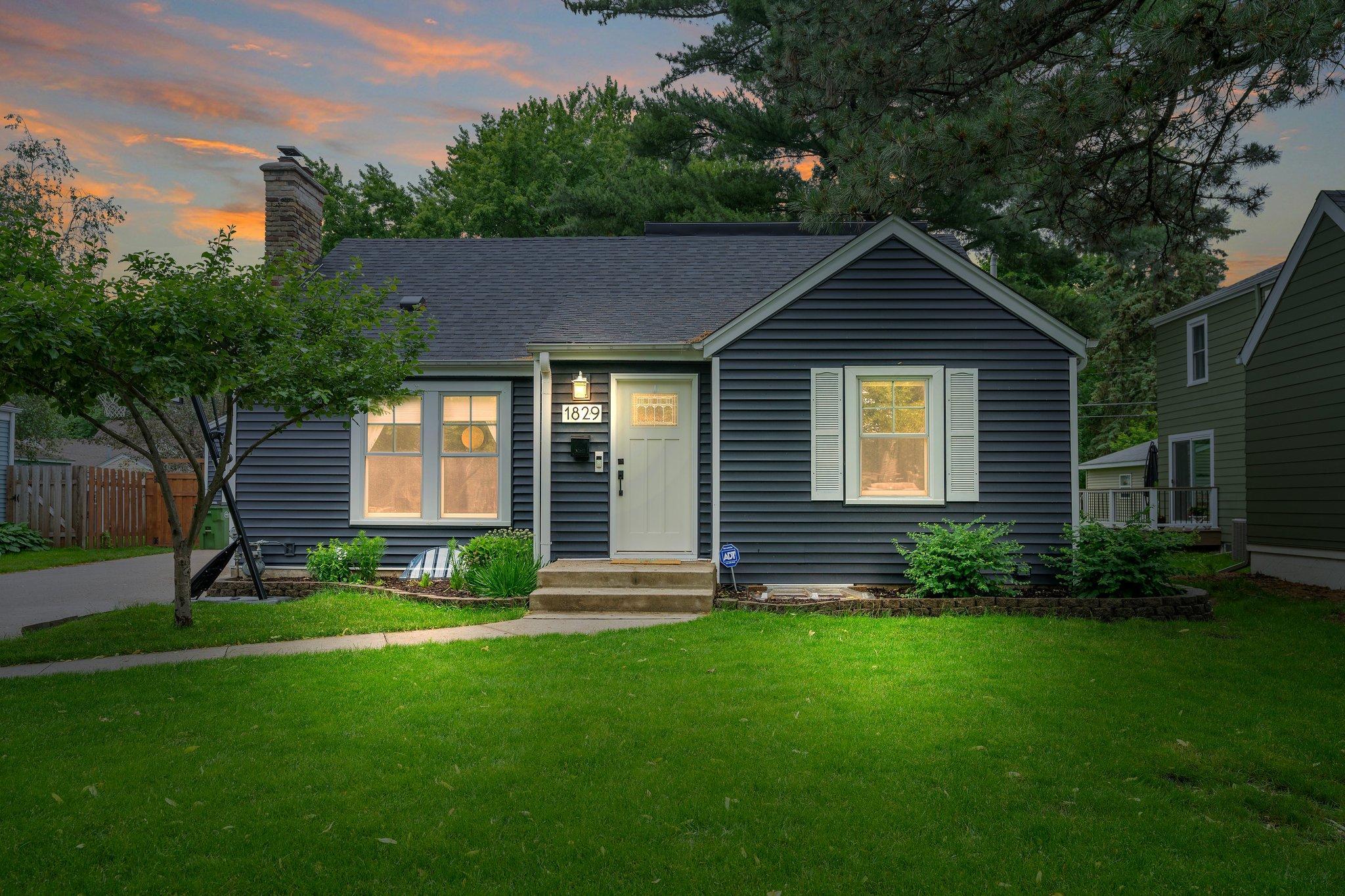 1829 Simpson Street Falcon Heights MN 55113
