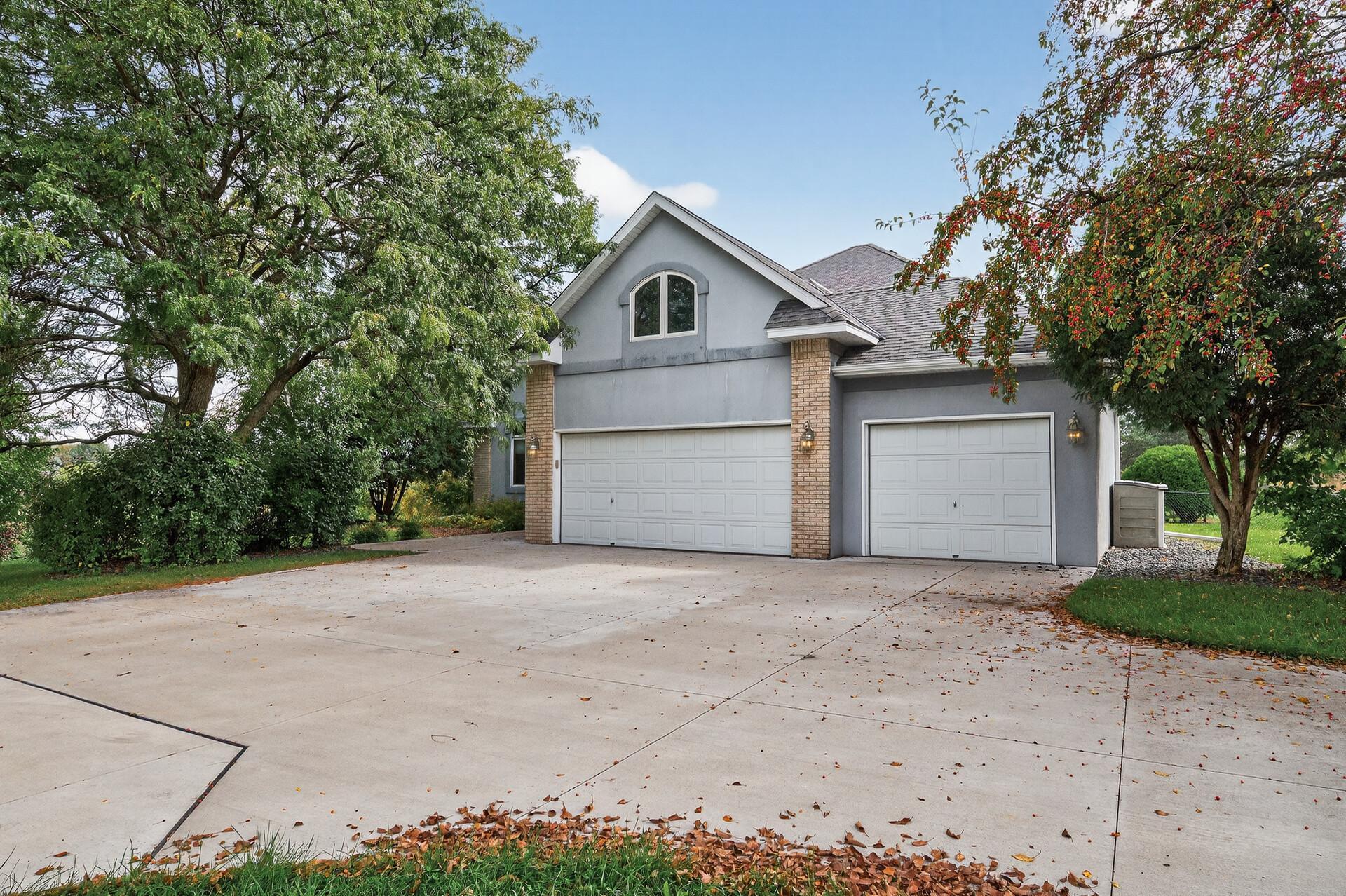 4 bedroom, 4 bathroom Residential for sale at 829 Jasmine Avenue, Lake Elmo, MN