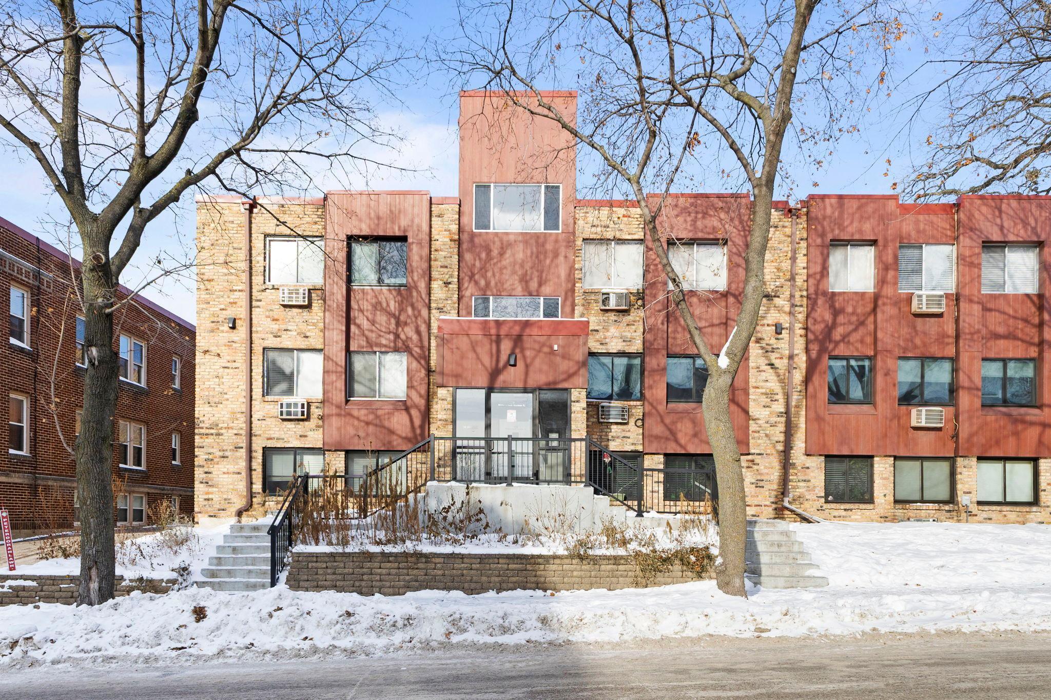 520 Ridgewood Avenue Unit 4 Minneapolis MN 55403