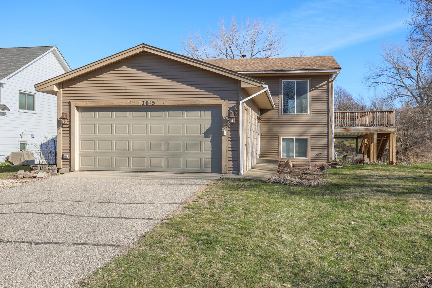 2015 Heritage Drive Shakopee MN 55379