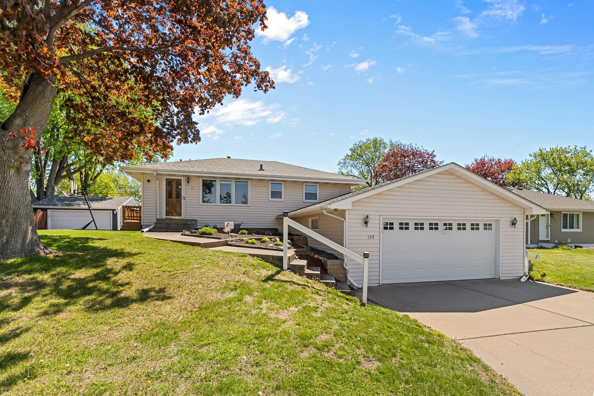 139 Greenway Avenue Oakdale MN 55128