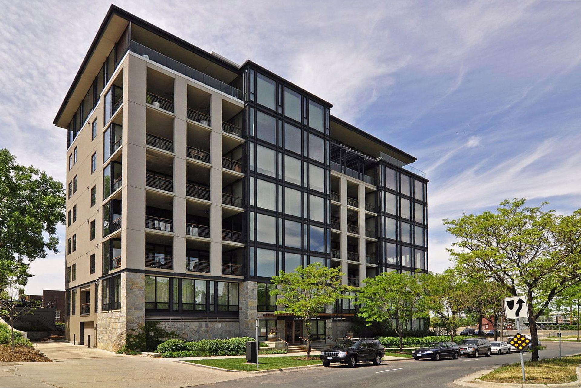 301 Kenwood Parkway Unit 302 Minneapolis MN 55403