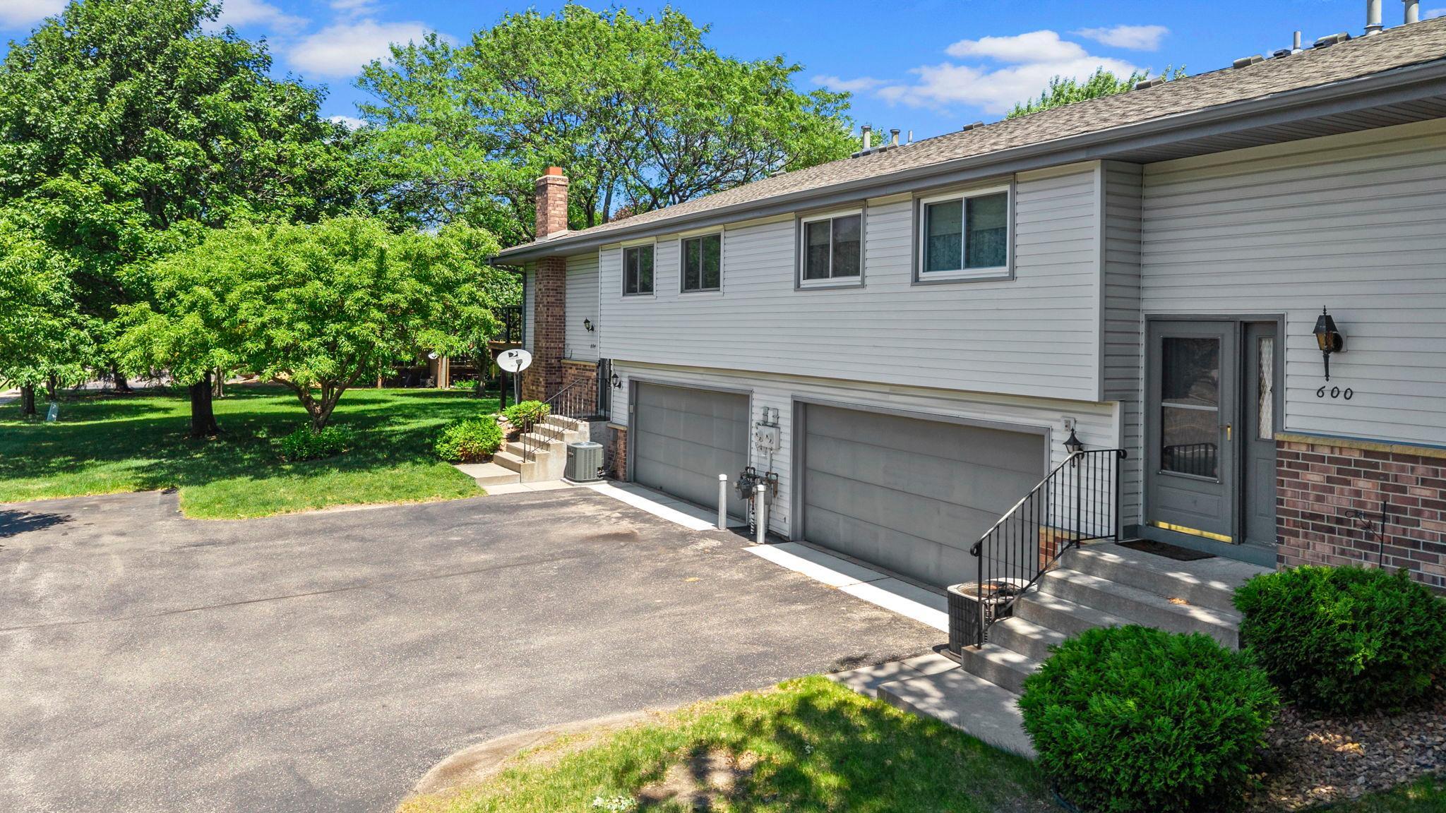 604 Portland Place Burnsville MN 55337