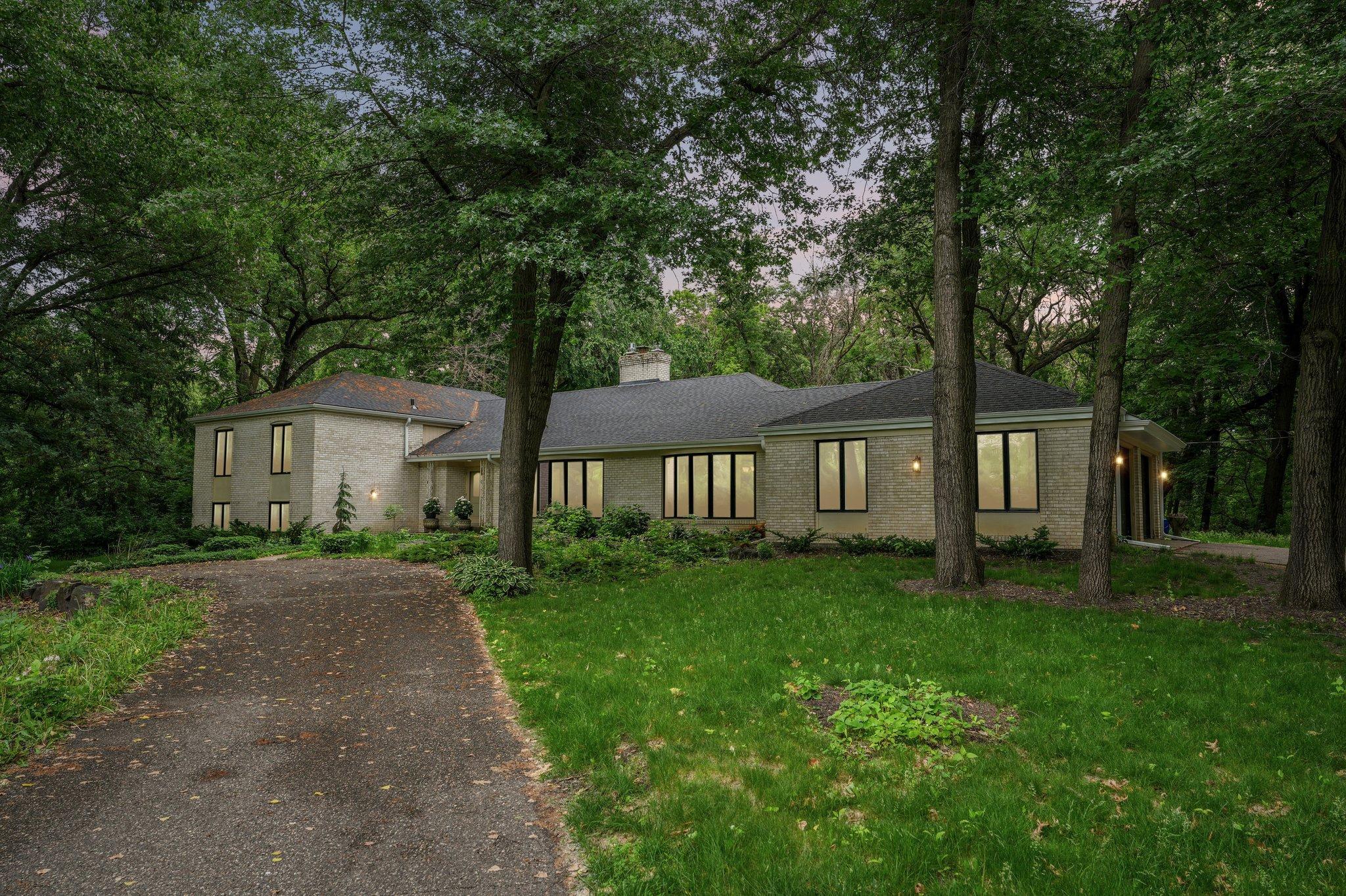 23 Evergreen Road North Oaks MN 55127