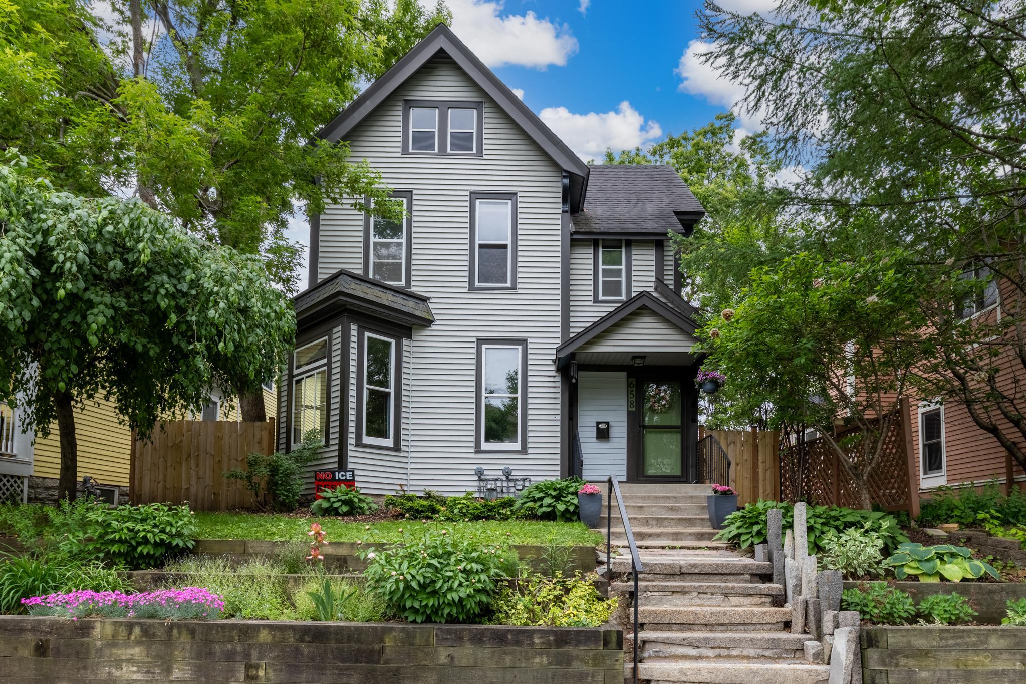 658 Holly Avenue Saint Paul MN 55104