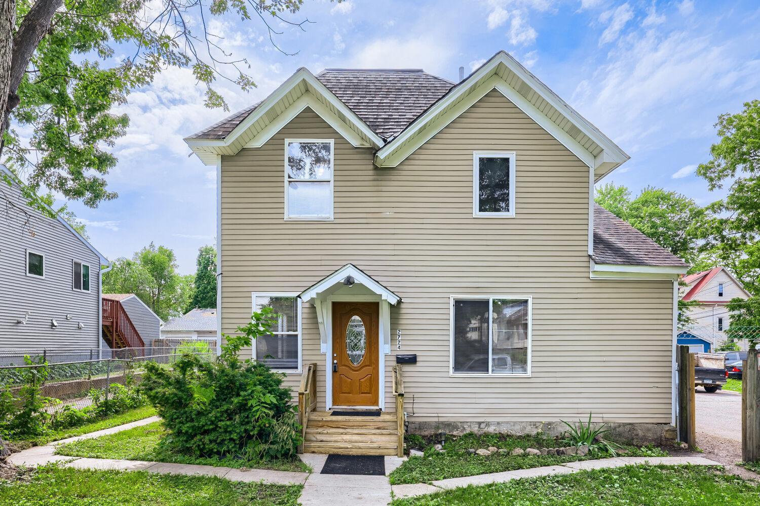 2724 17th Avenue Minneapolis MN 55407
