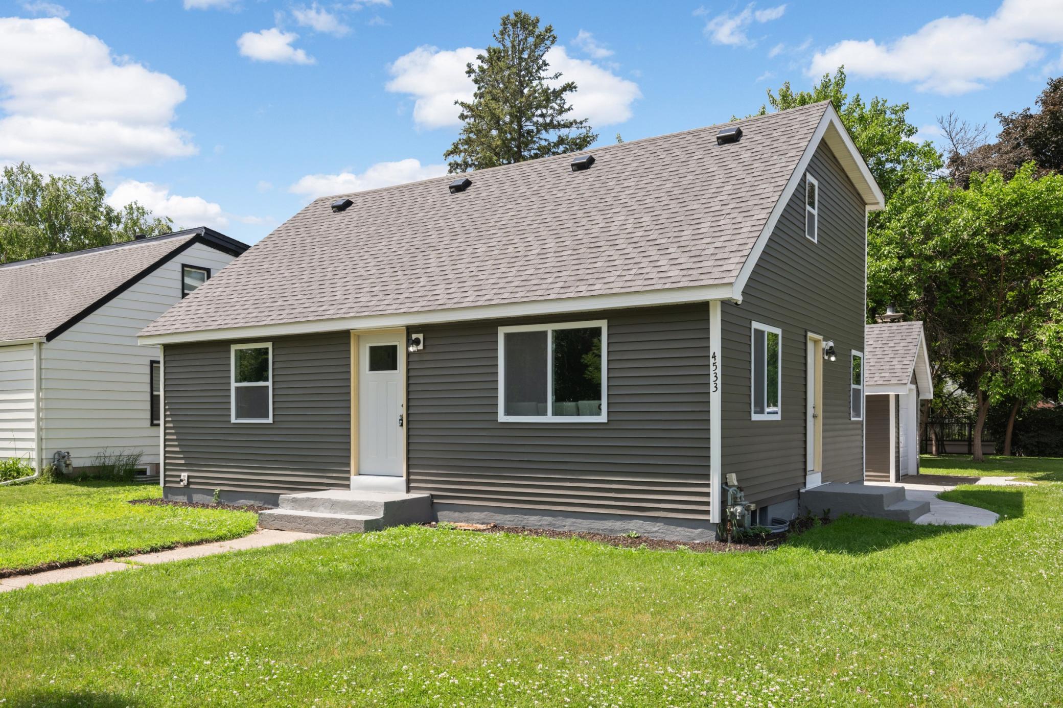 4533 Welcome Avenue Crystal MN 55422